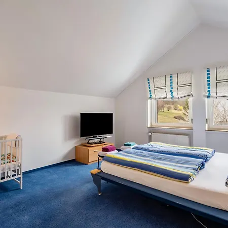 Holiday home Haus Waldblick *